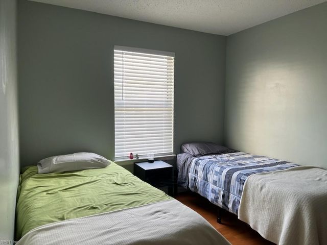 4126 Thalia Station CIR, Virginia Beach, VA 23452