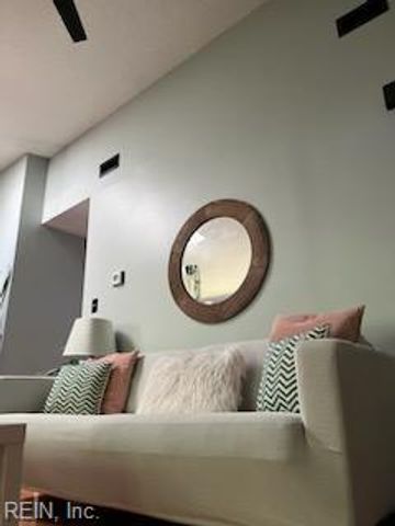 4126 Thalia Station CIR, Virginia Beach, VA 23452