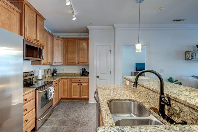 2000 Belle Isle Avenue Unit 101, Mount Pleasant, SC 29464
