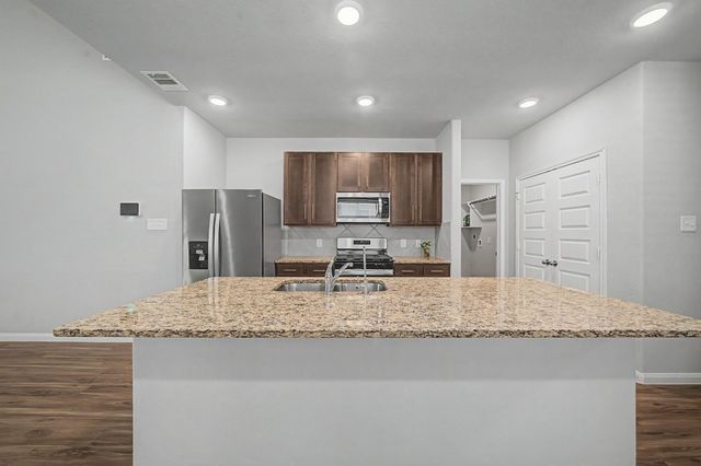 13820 Goldeye Drive, Conroe, TX 77384