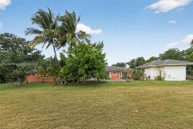 5400 Palm Tree Rd, Plantation, FL 33317