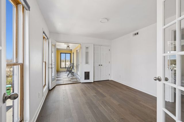 939 Russell St Apt 16, Nashville, TN 37206