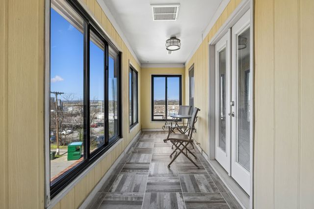 939 Russell St Apt 16, Nashville, TN 37206