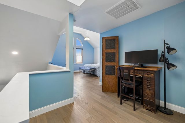 939 Russell St Apt 16, Nashville, TN 37206