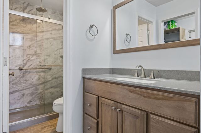 939 Russell St Apt 16, Nashville, TN 37206