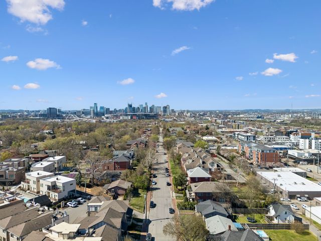 939 Russell St Apt 16, Nashville, TN 37206