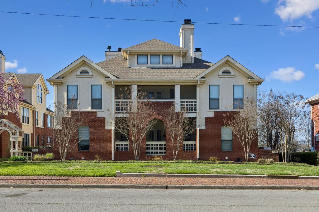 939 Russell St Apt 16, Nashville, TN 37206