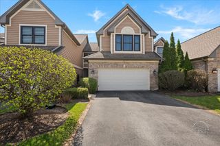 547 Rosebud Drive S, Lombard, IL 60148