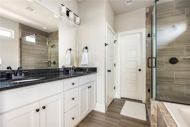 2802 SW Nottingham Avenue, Bentonville, AR 72713