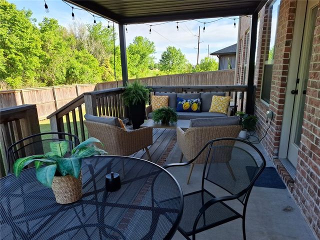 2802 SW Nottingham Avenue, Bentonville, AR 72713