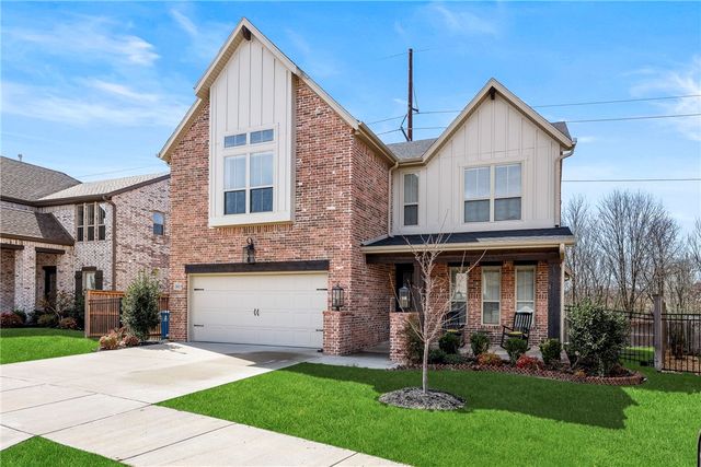 2802 SW Nottingham Avenue, Bentonville, AR 72713