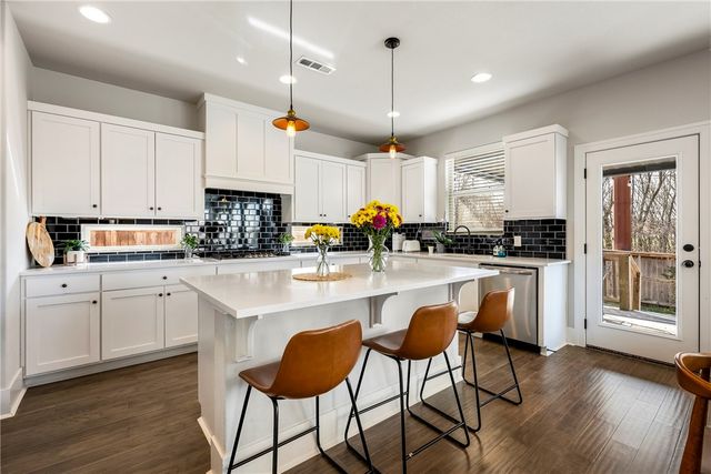 2802 SW Nottingham Avenue, Bentonville, AR 72713