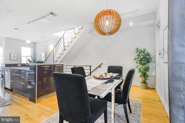 1538 SWANN ST NW, Washington, DC 20009