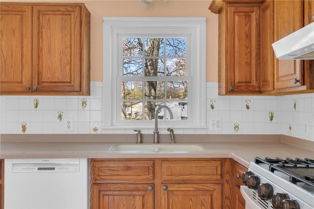 175 Monroe Street, Warwick, RI 02888