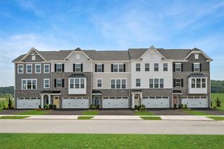 101 Ironwood Street, Zelienople Boro, PA 16063