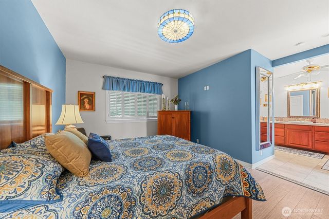 10823 Seaview Drive, Anderson Island, WA 98303