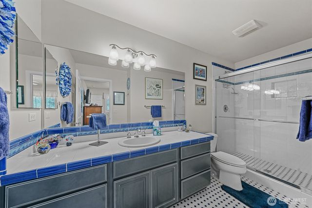 10823 Seaview Drive, Anderson Island, WA 98303