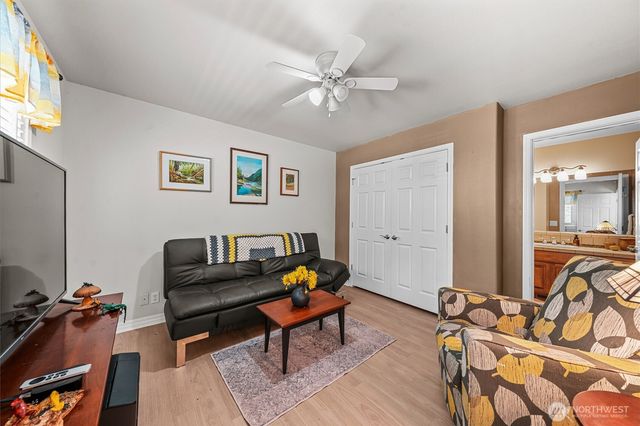 10823 Seaview Drive, Anderson Island, WA 98303