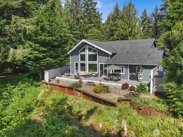 10823 Seaview Drive, Anderson Island, WA 98303