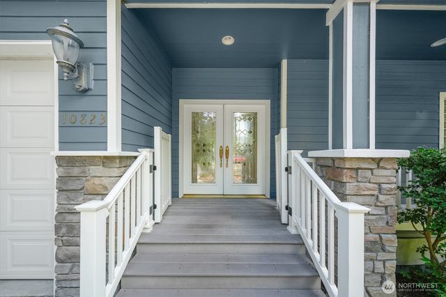 10823 Seaview Drive, Anderson Island, WA 98303