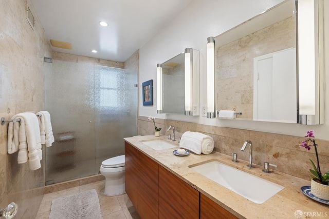 1970 Sacramento Street 102, San Francisco, CA 94109