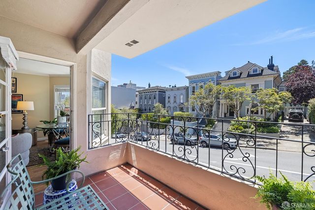 1970 Sacramento Street 102, San Francisco, CA 94109
