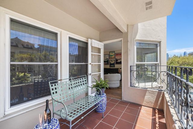 1970 Sacramento Street 102, San Francisco, CA 94109
