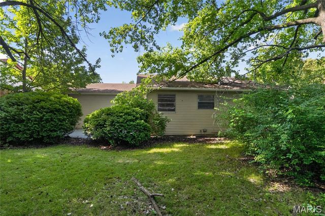 5129 Longhorn Trail, Florissant, MO 63033