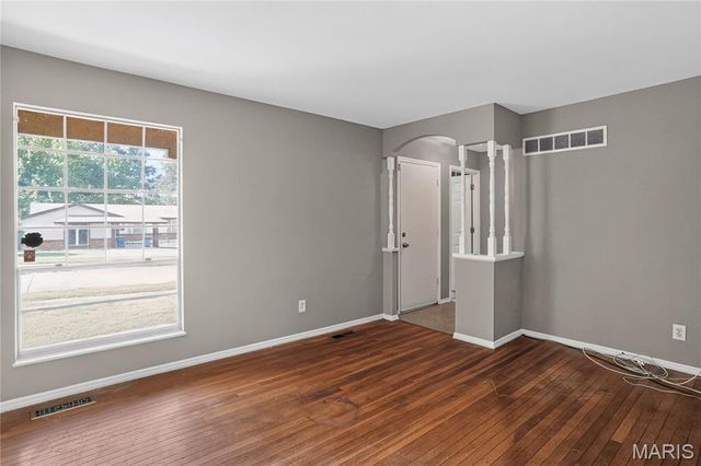 5129 Longhorn Trail, Florissant, MO 63033