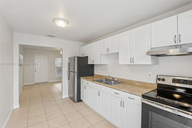 5409 N Andrews Ave, Oakland Park, FL 33309