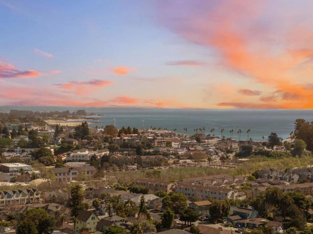 148 Walti Street, Santa Cruz, CA 95060