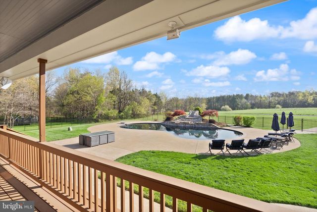 9351 MACKENZIE MEADOW CT, Nokesville, VA 20181
