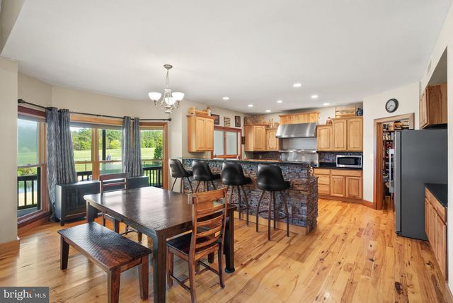 9351 MACKENZIE MEADOW CT, Nokesville, VA 20181