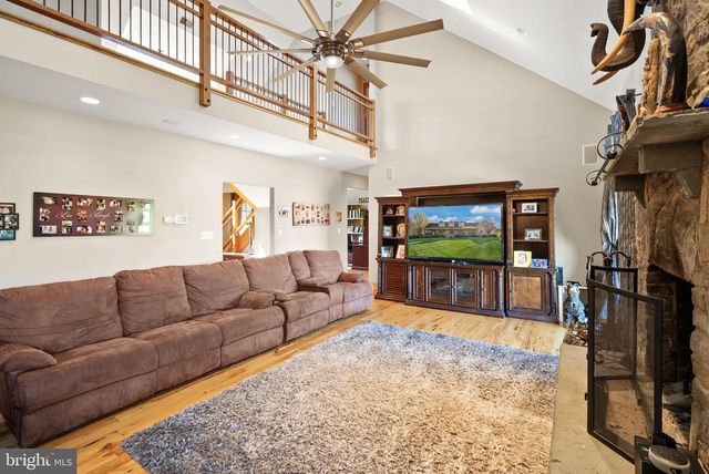 9351 MACKENZIE MEADOW CT, Nokesville, VA 20181