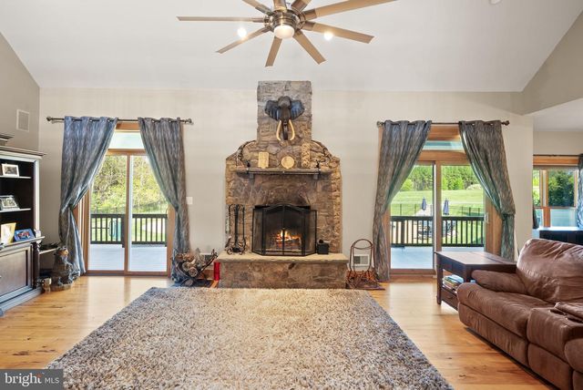 9351 MACKENZIE MEADOW CT, Nokesville, VA 20181