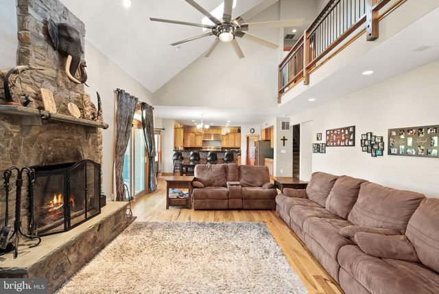 9351 MACKENZIE MEADOW CT, Nokesville, VA 20181