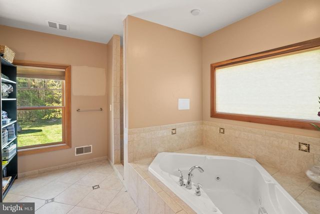 9351 MACKENZIE MEADOW CT, Nokesville, VA 20181