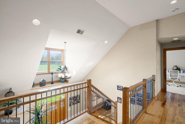 9351 MACKENZIE MEADOW CT, Nokesville, VA 20181