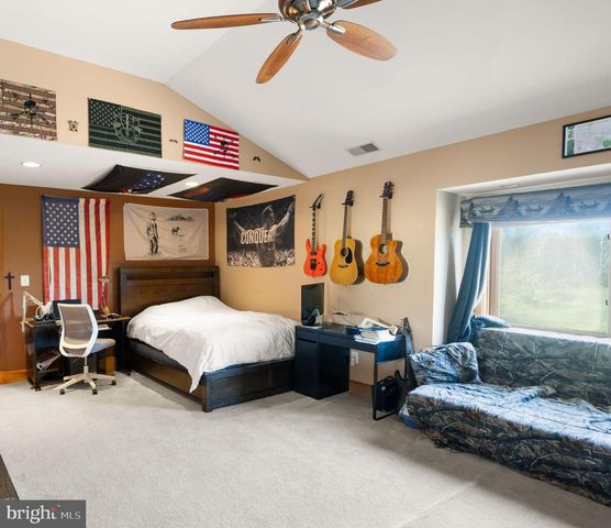 9351 MACKENZIE MEADOW CT, Nokesville, VA 20181