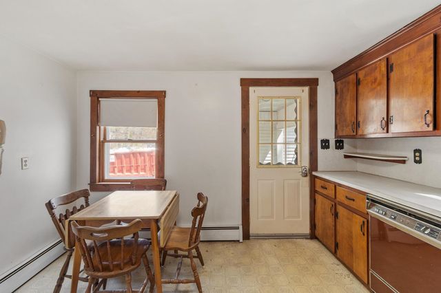 94 Amherst Road, Merrimack, NH 03054