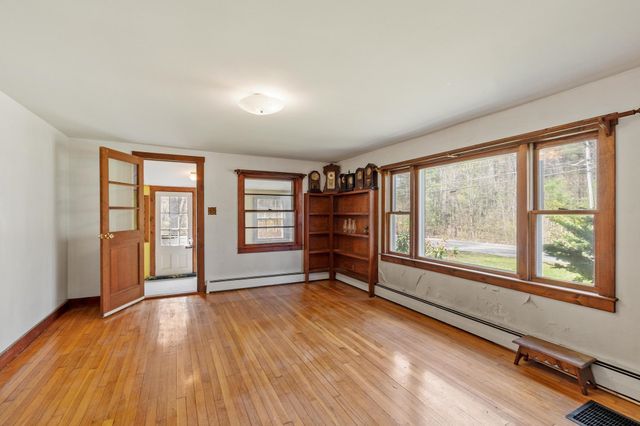94 Amherst Road, Merrimack, NH 03054