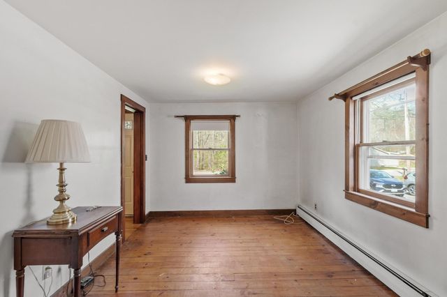 94 Amherst Road, Merrimack, NH 03054
