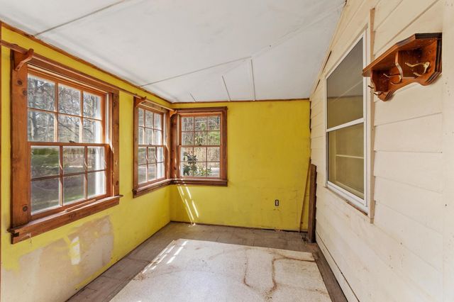94 Amherst Road, Merrimack, NH 03054
