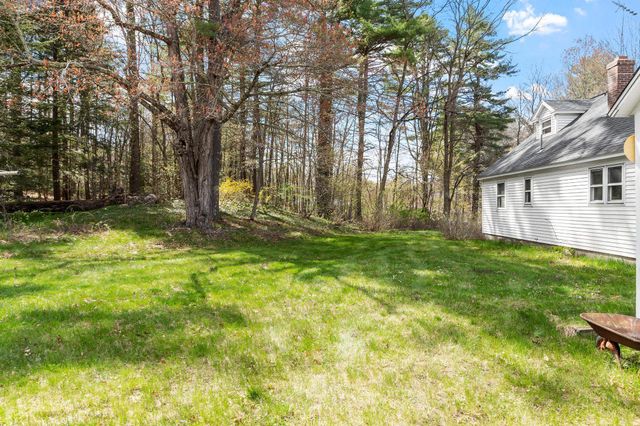 94 Amherst Road, Merrimack, NH 03054