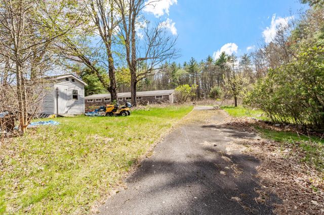 94 Amherst Road, Merrimack, NH 03054