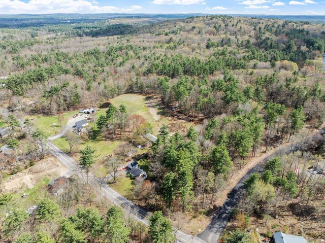 94 Amherst Road, Merrimack, NH 03054