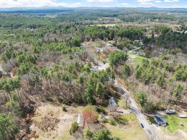 94 Amherst Road, Merrimack, NH 03054
