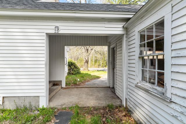 94 Amherst Road, Merrimack, NH 03054