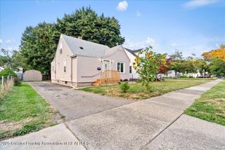 649 Irvington Avenue, Lansing, MI 48910