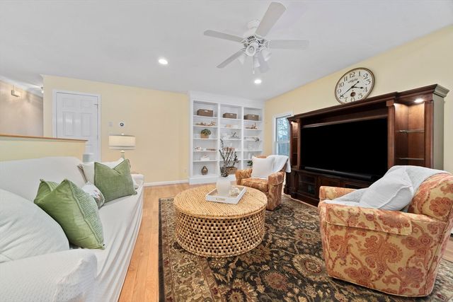 86 Telegraph Hill Road, Marshfield, MA 02050